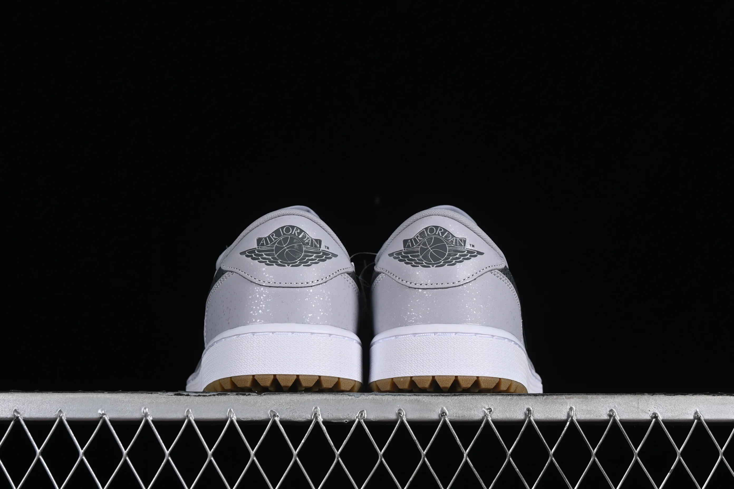 All categories Air Jordan Jordan series basketball shoes Air Jordan 1 Low G version pure original Air Jordan 1 Low Golf AJ1 Joe 1 new golf version raw rubber gray DD9315-006